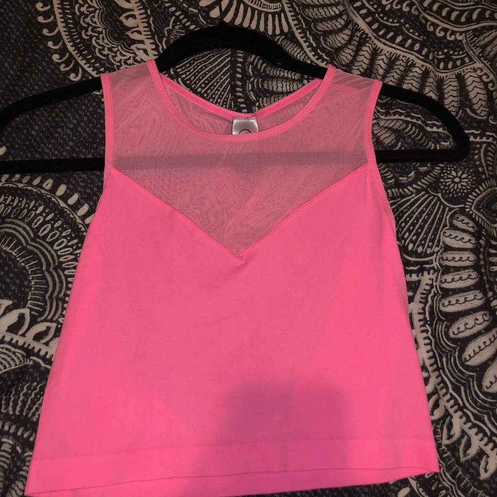 Cropped workout tank